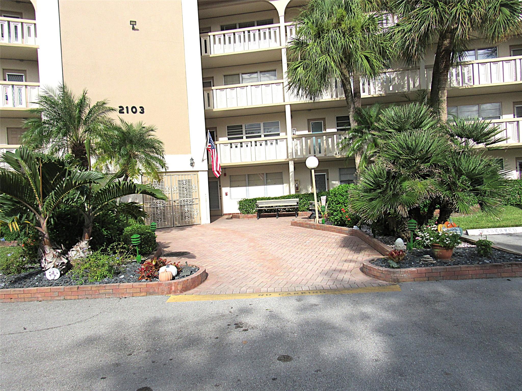 LUCAYA VILLAGE 2-D - Residential