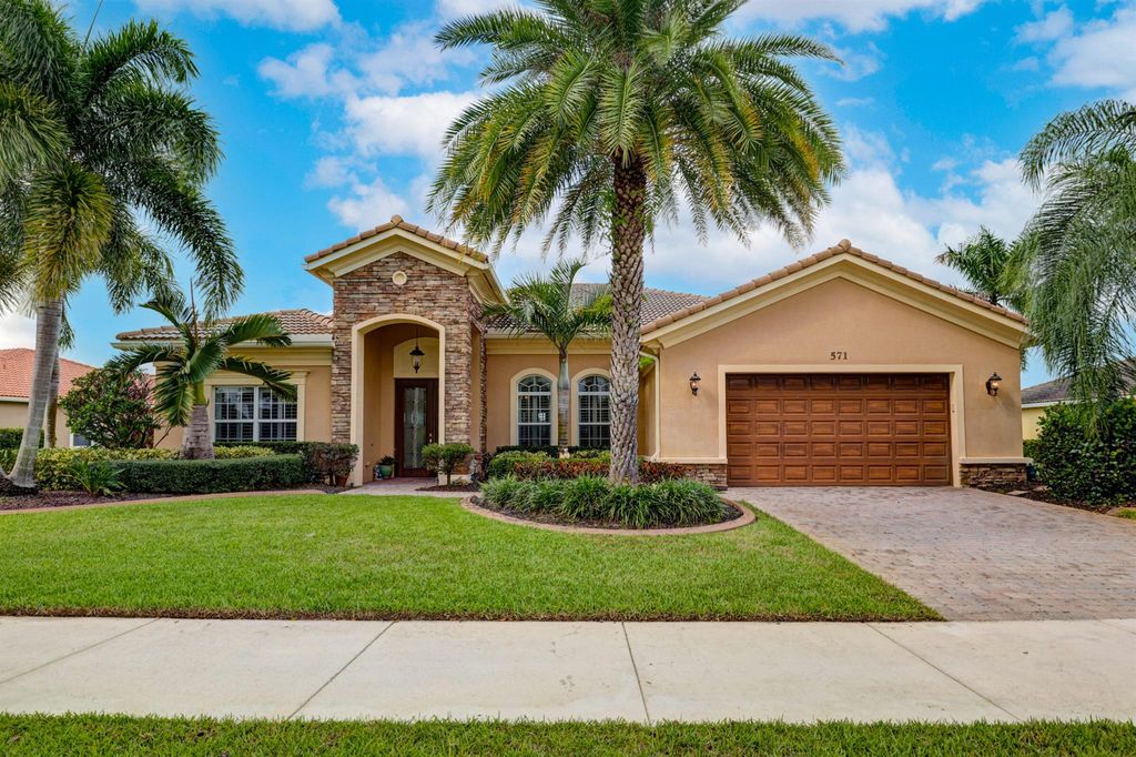 Photo of 571 SE Tres Belle Circle, Stuart, FL 34997 (MLS # R10923206)