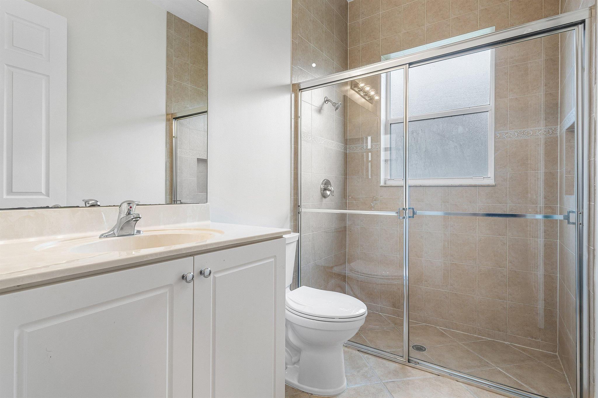 BLACK DIAMOND - Residential Lease