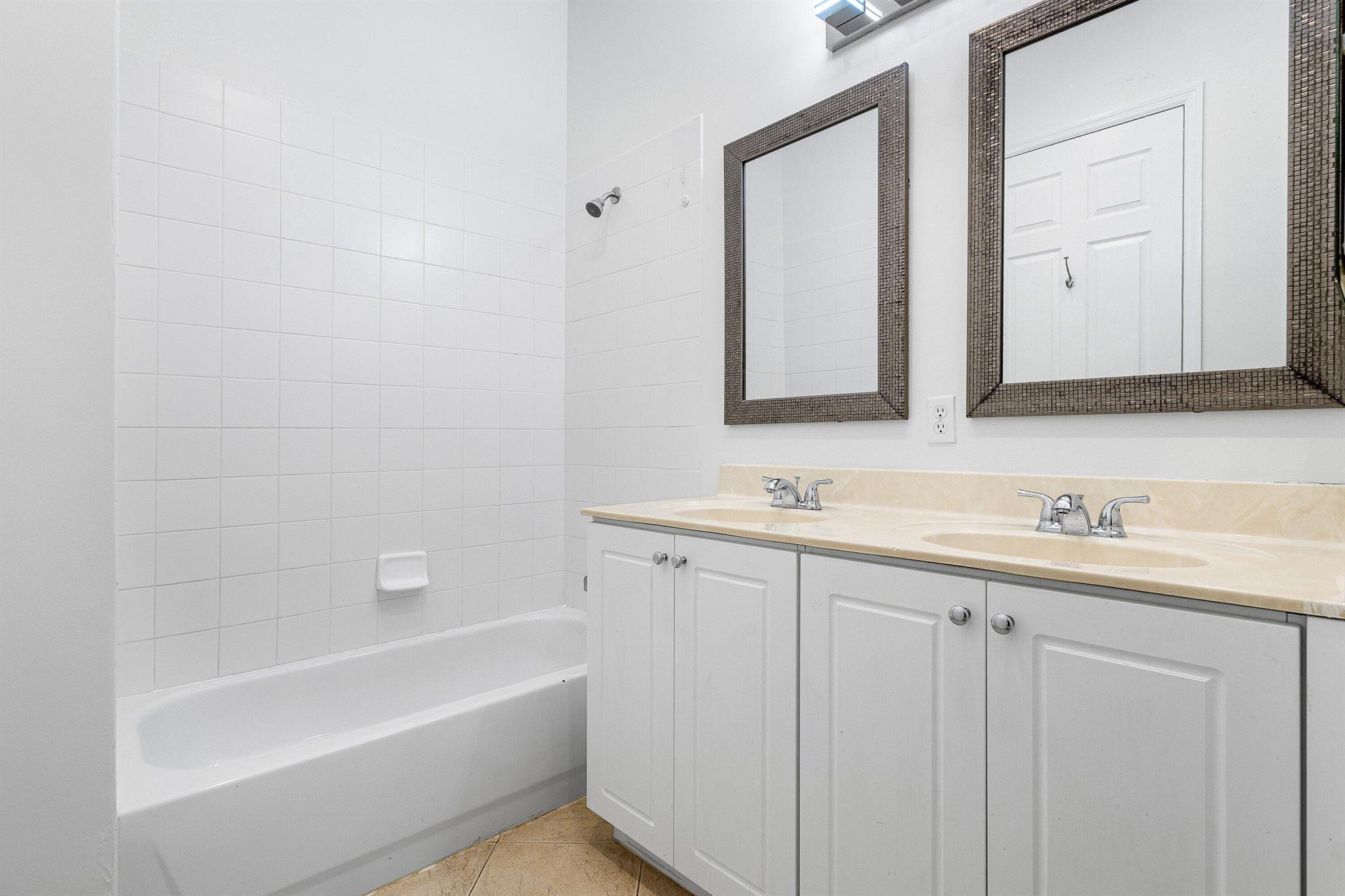 BLACK DIAMOND - Residential Lease