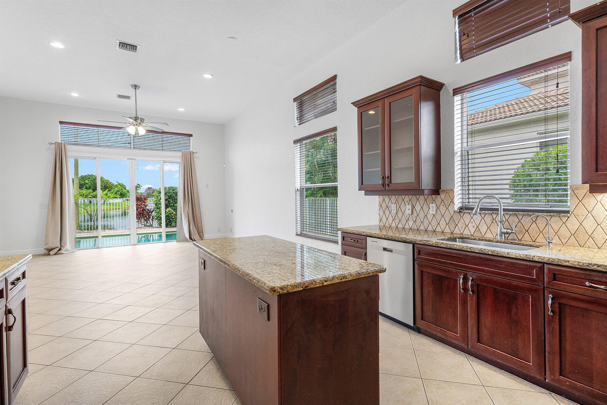 BLACK DIAMOND - Residential Lease