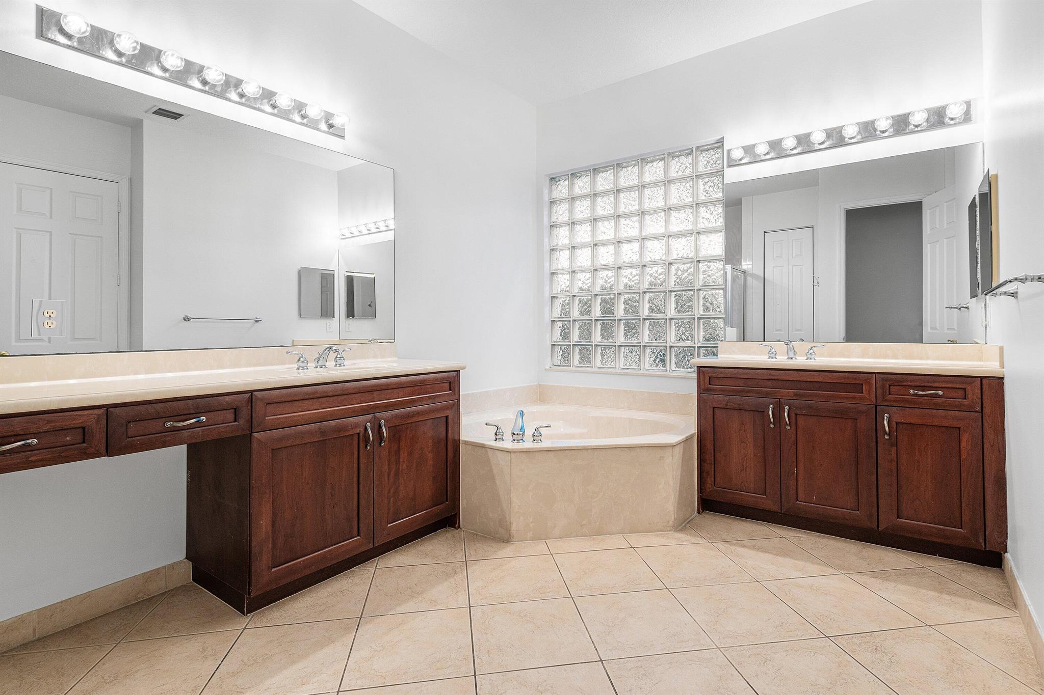 BLACK DIAMOND - Residential Lease