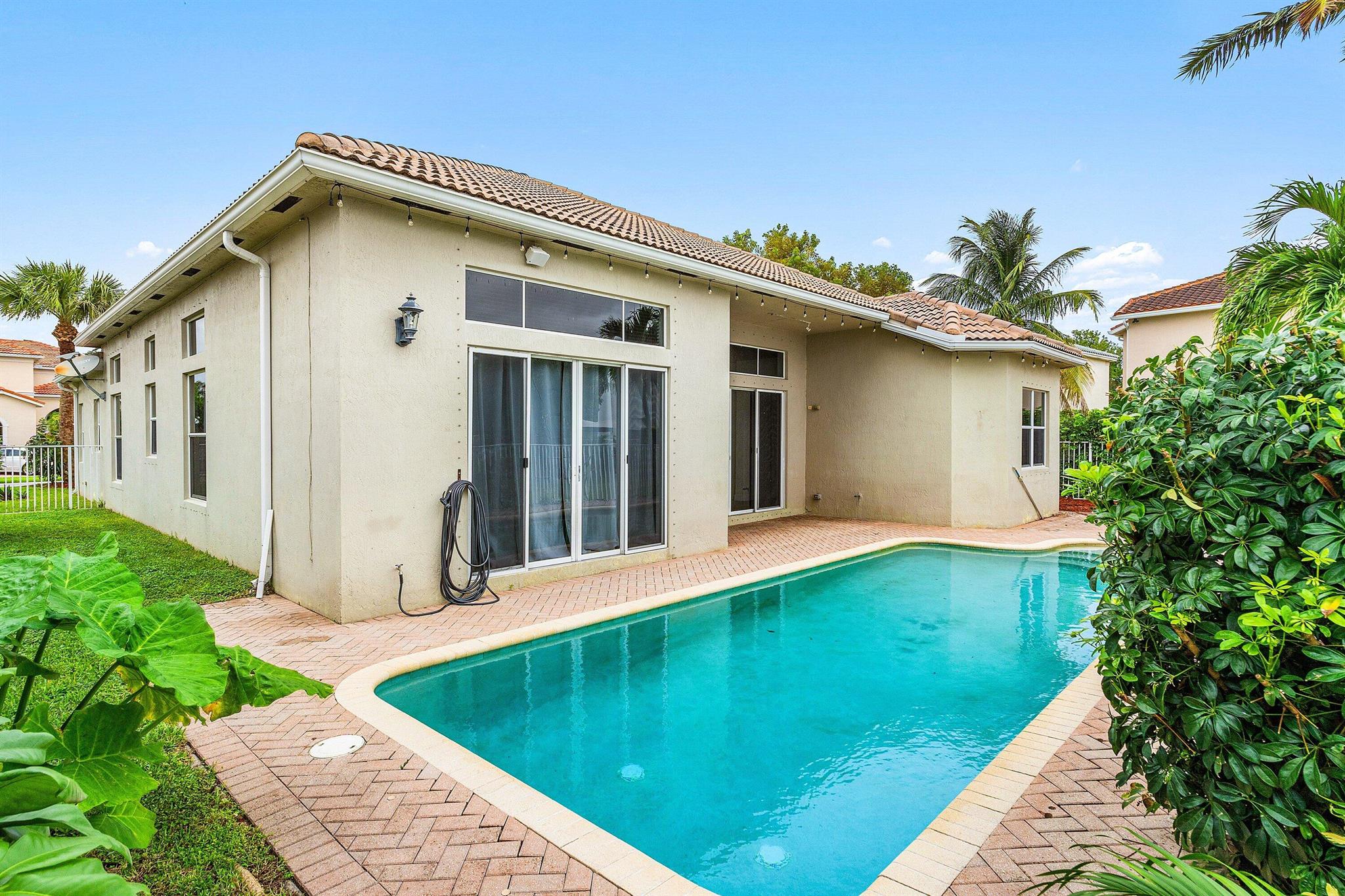 BLACK DIAMOND - Residential Lease