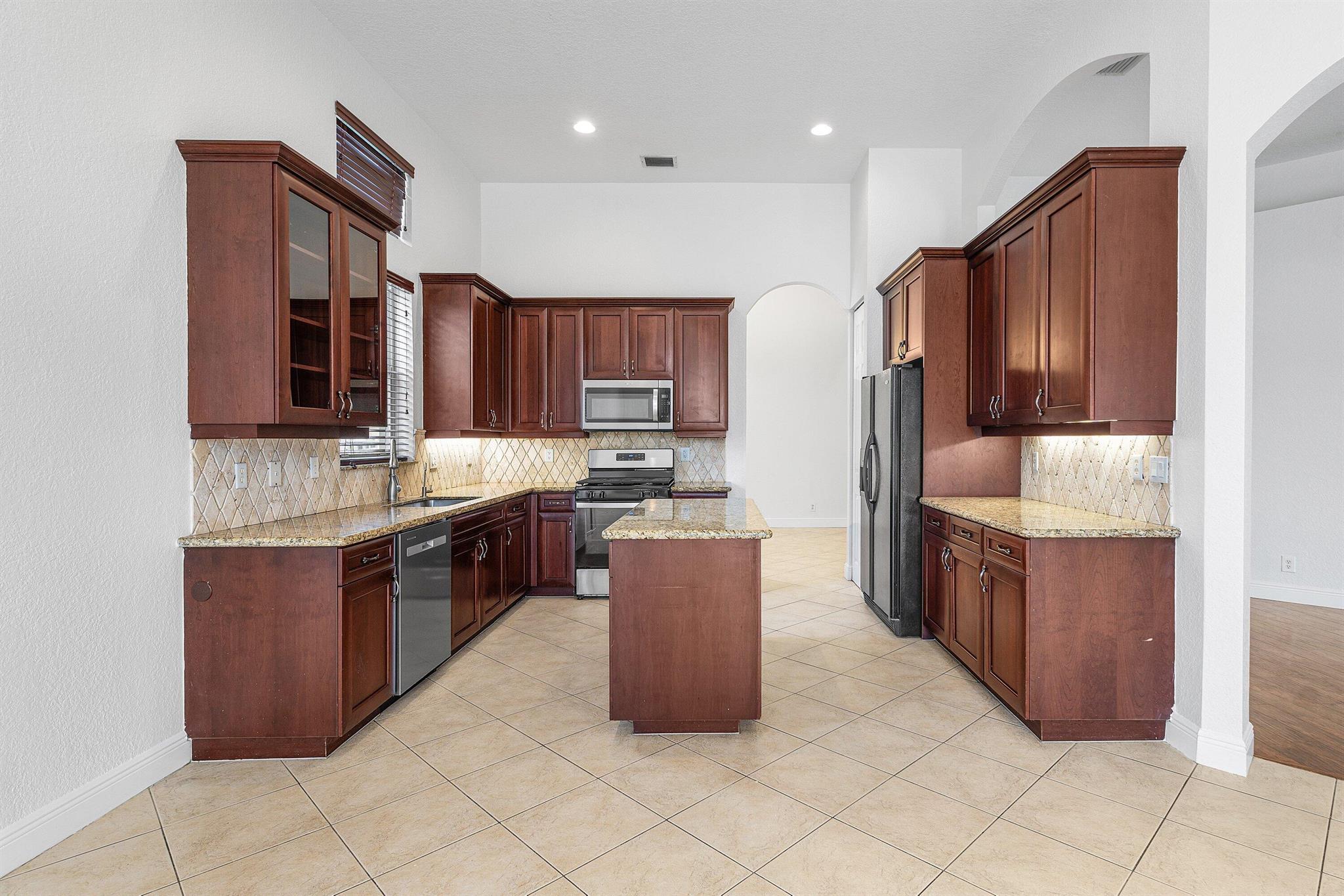 BLACK DIAMOND - Residential Lease