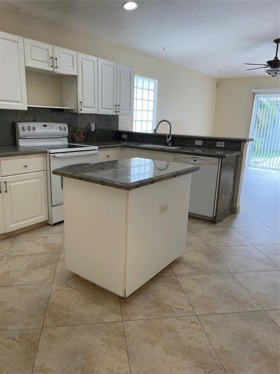 WELLINGTONS EDGE - Residential Lease