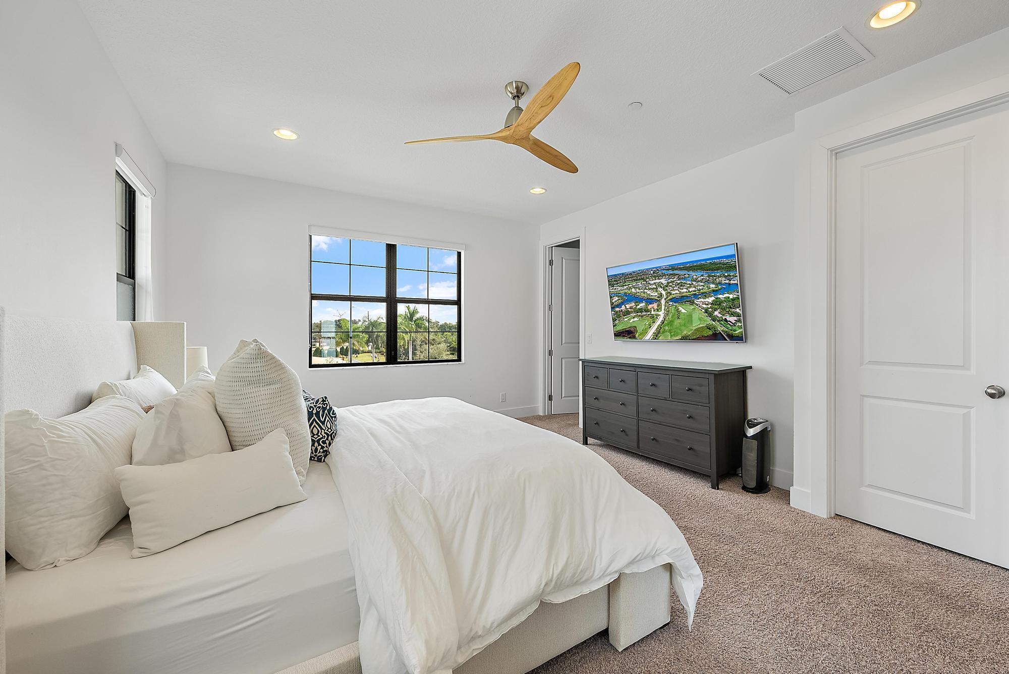 ALTON - Residential Lease