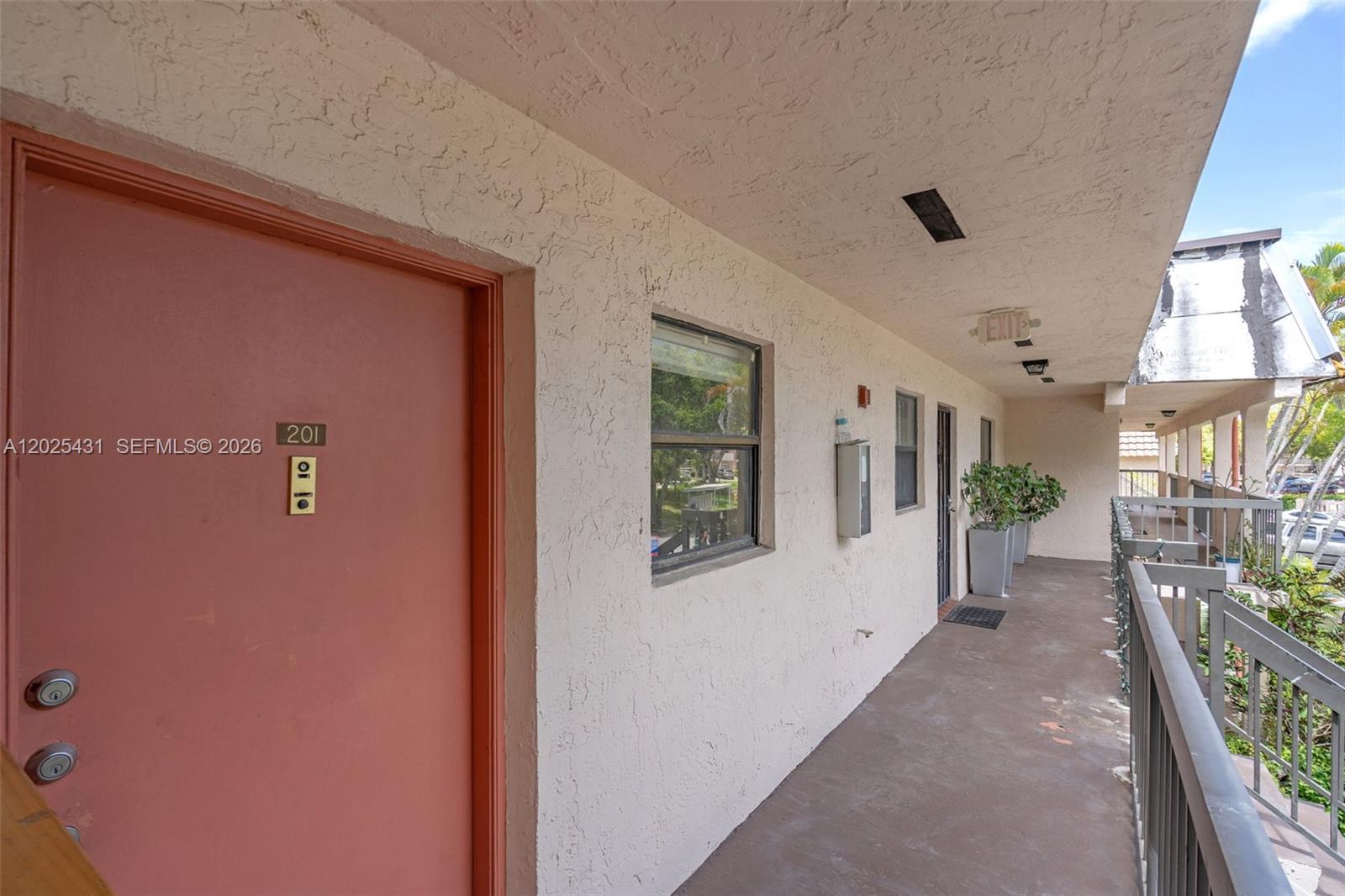 841 NE 207th Lane 3201, Miami FL 33179