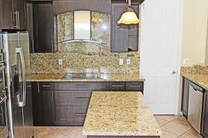 PASADENA AT PEMBROKE SHORES - Residential Lease