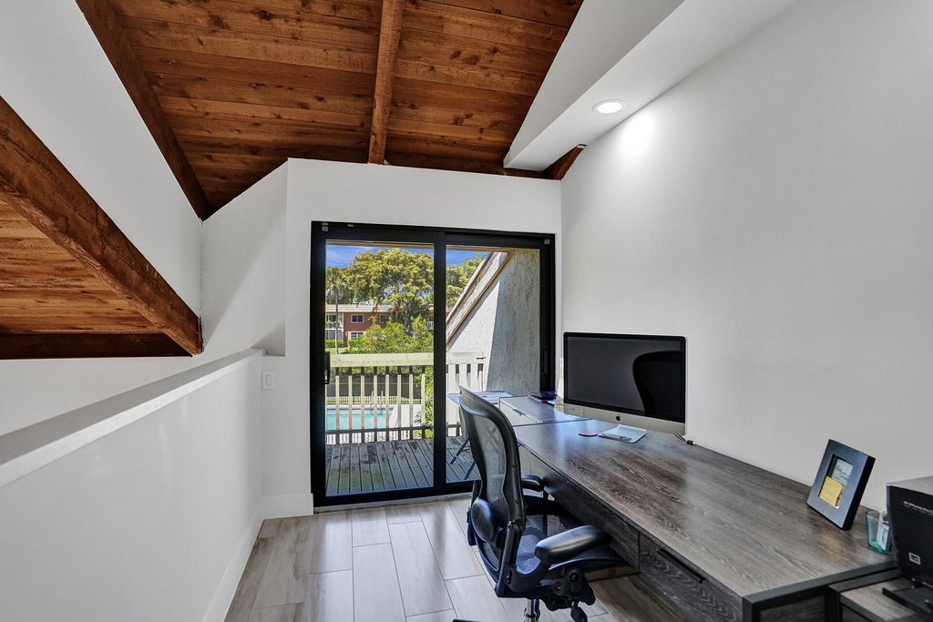 Photo of 91 NE 17th Court, Fort Lauderdale, FL 33305 (MLS # B26040216)