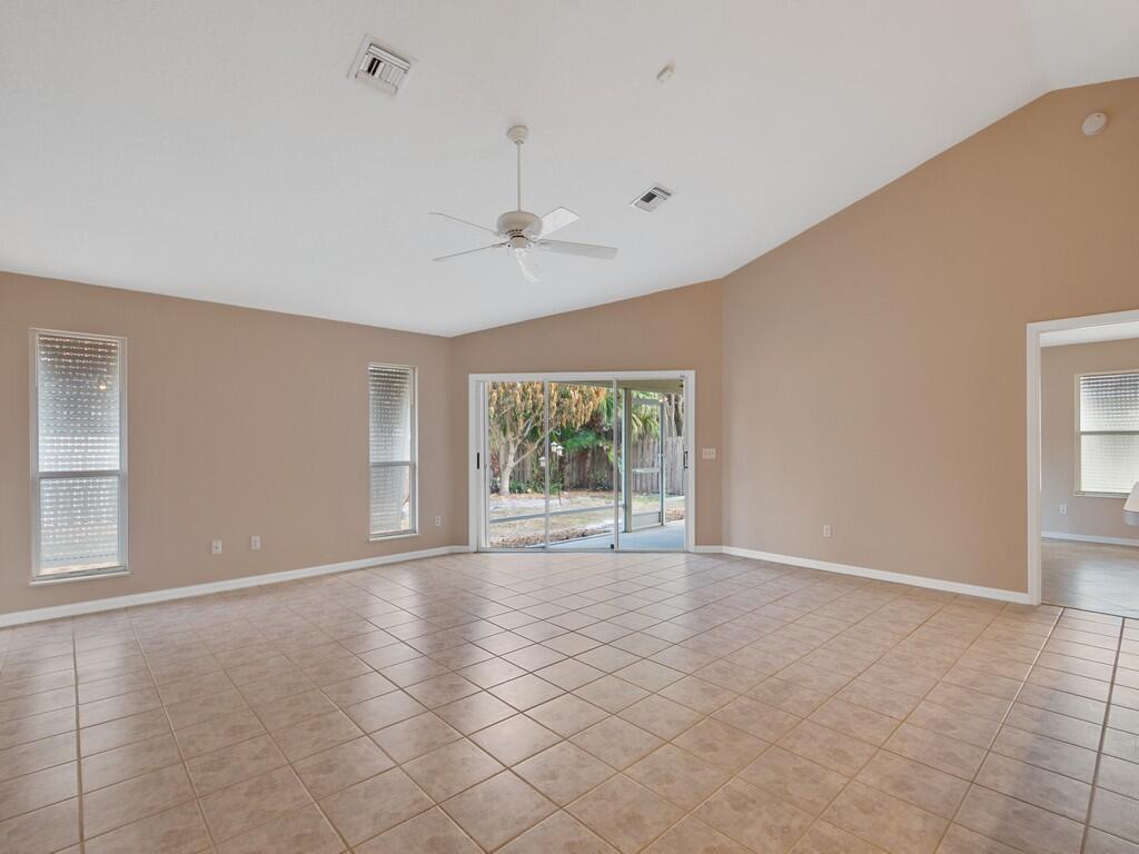VERO BEACH HIGHLANDS UNIT 4 - Residential