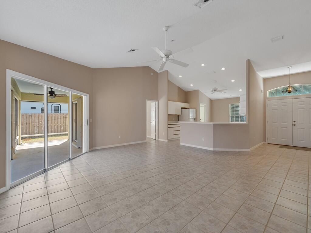 VERO BEACH HIGHLANDS UNIT 4 - Residential