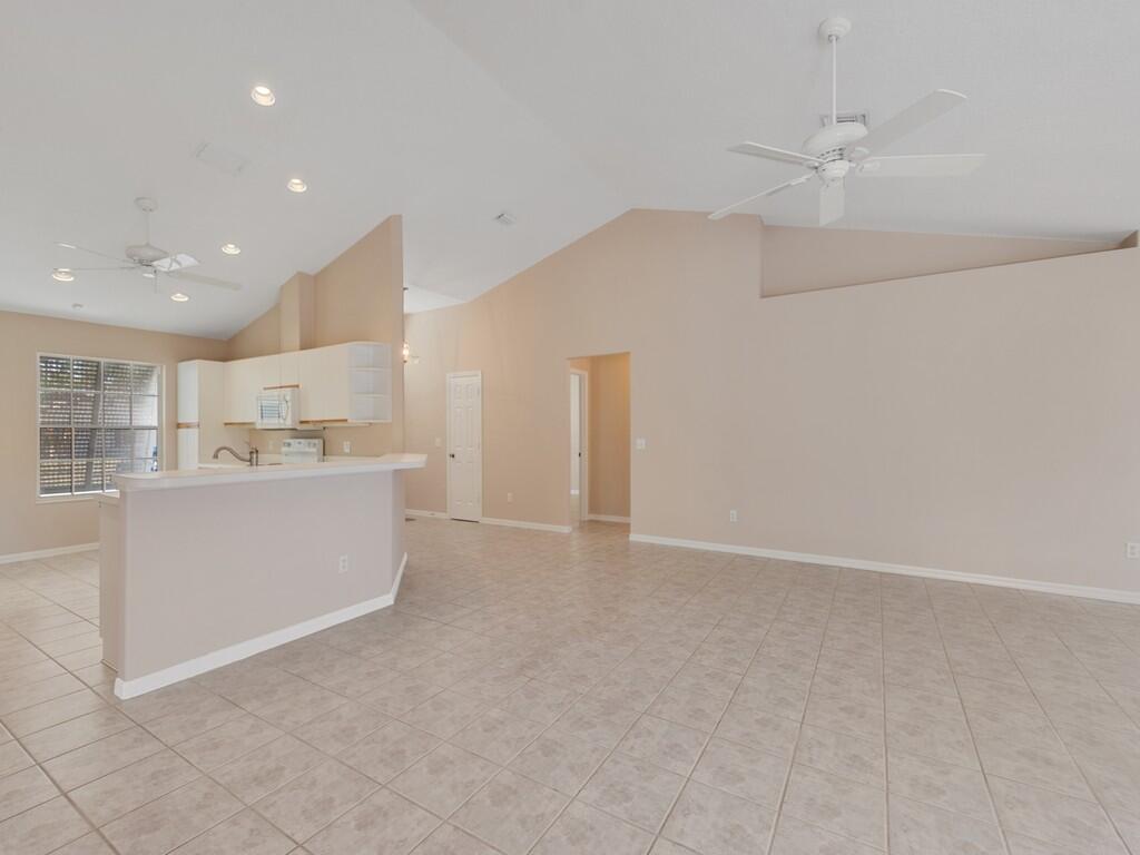 VERO BEACH HIGHLANDS UNIT 4 - Residential