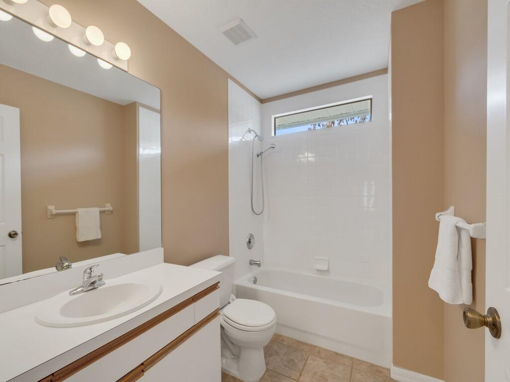 VERO BEACH HIGHLANDS UNIT 4 - Residential