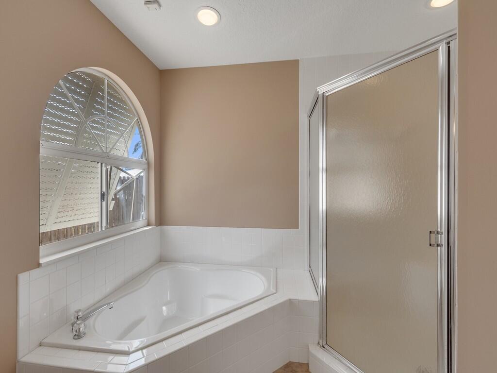 VERO BEACH HIGHLANDS UNIT 4 - Residential