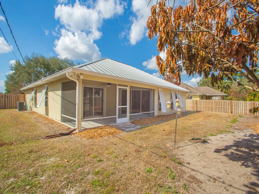 VERO BEACH HIGHLANDS UNIT 4 - Residential