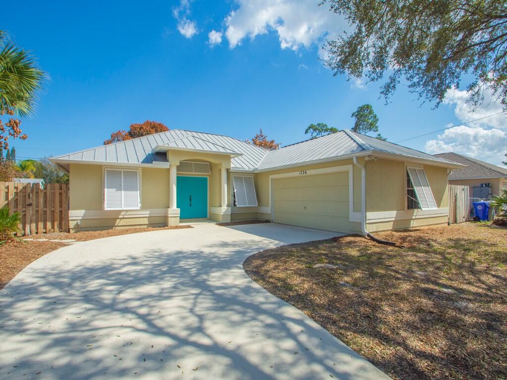 VERO BEACH HIGHLANDS UNIT 4 - Residential