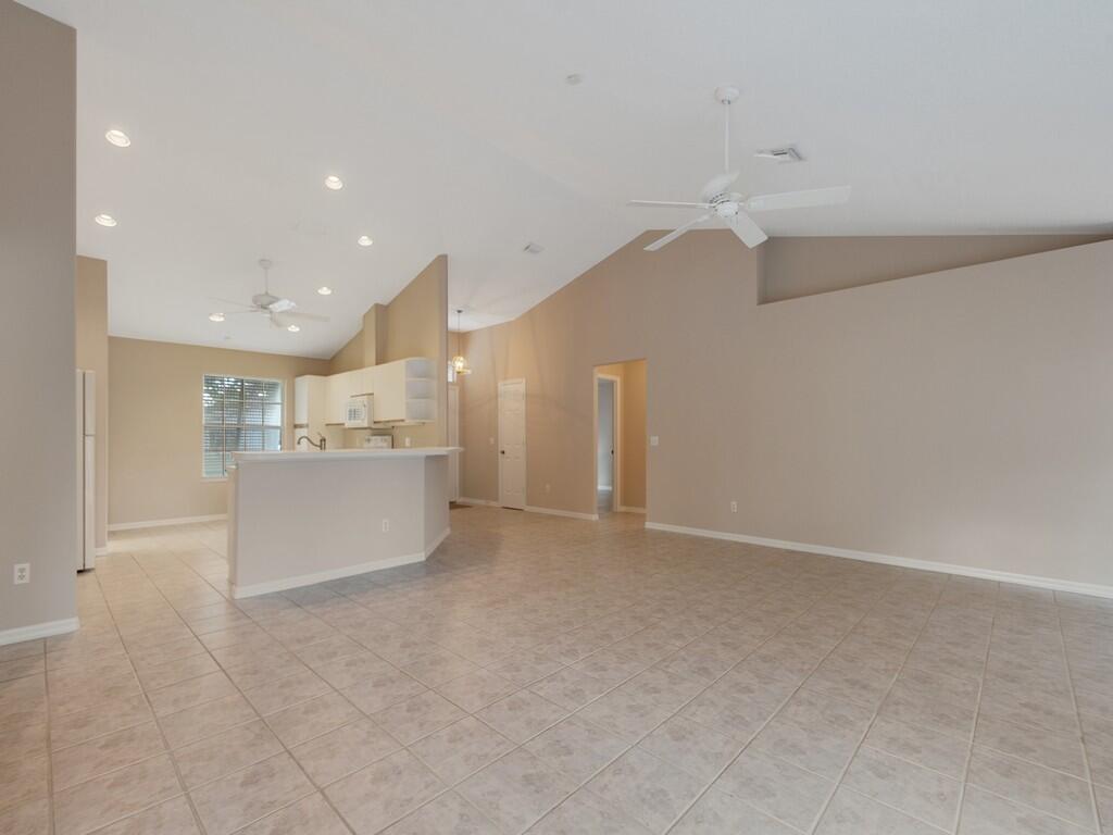 VERO BEACH HIGHLANDS UNIT 4 - Residential