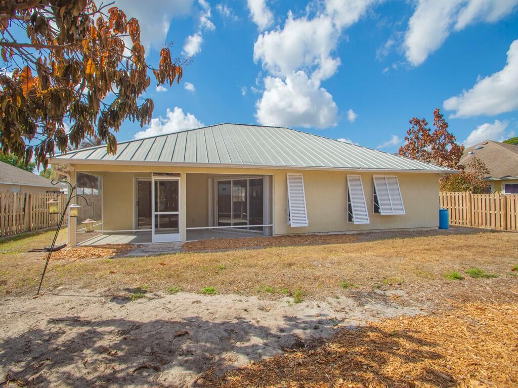 VERO BEACH HIGHLANDS UNIT 4 - Residential