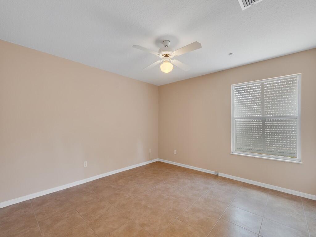 VERO BEACH HIGHLANDS UNIT 4 - Residential