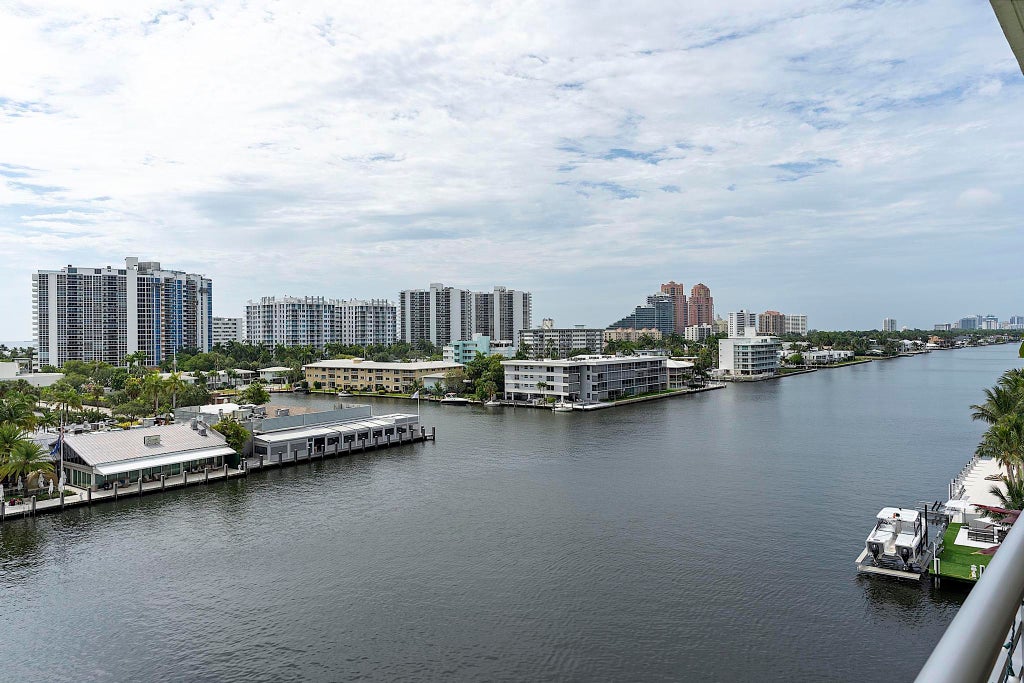 Photo of 2900 NE 30th Street #Apt 8j, Fort Lauderdale, FL 33306 (MLS # B26036675)