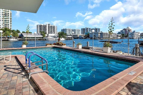 Tiny photo for 2900 NE 30th Street #Apt 8j, Fort Lauderdale, FL 33306 (MLS # B26036675)