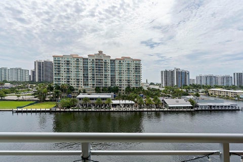 Tiny photo for 2900 NE 30th Street #Apt 8j, Fort Lauderdale, FL 33306 (MLS # B26036675)