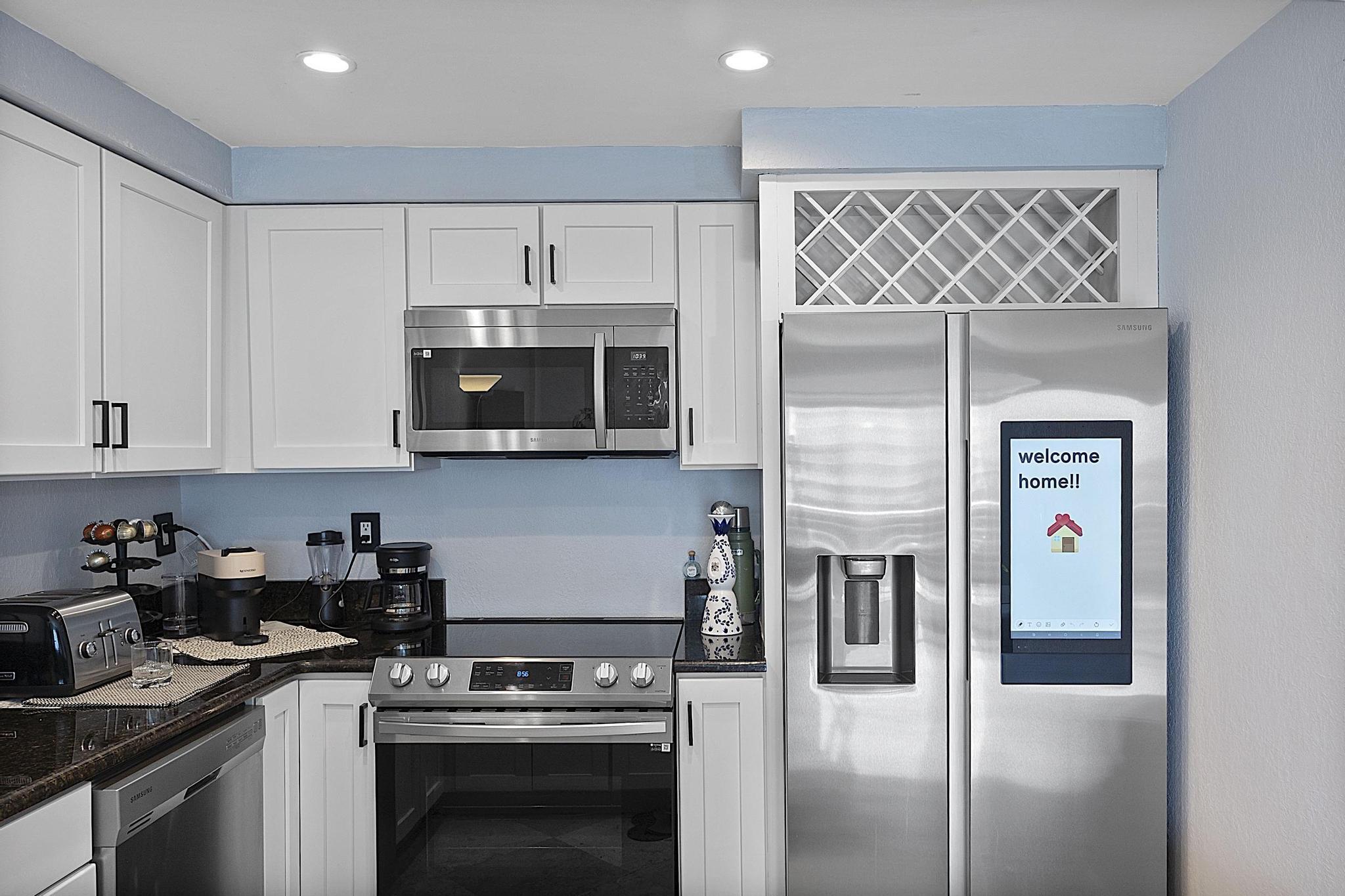 2900 NE 30th Street Apt 8j