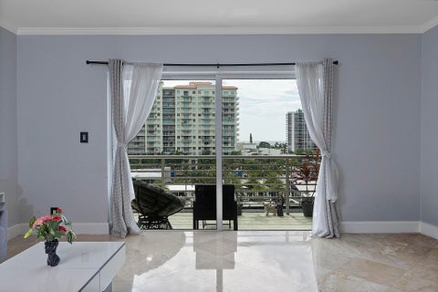 Tiny photo for 2900 NE 30th Street #Apt 8j, Fort Lauderdale, FL 33306 (MLS # B26036675)