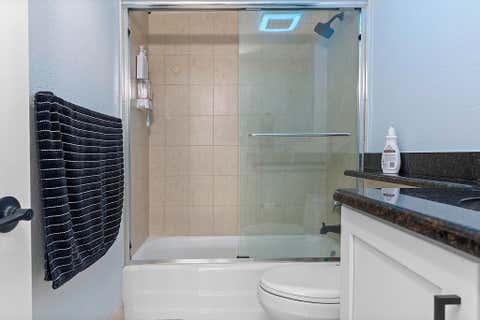 Tiny photo for 2900 NE 30th Street #Apt 8j, Fort Lauderdale, FL 33306 (MLS # B26036675)