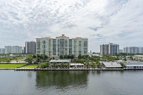 Tiny photo for 2900 NE 30th Street #Apt 8j, Fort Lauderdale, FL 33306 (MLS # B26036675)