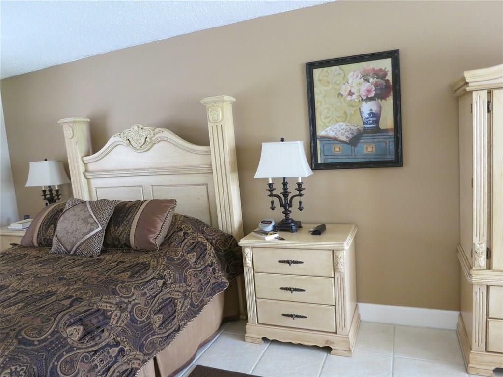 HI-GREEN OF INVERRARY #6 - Residential