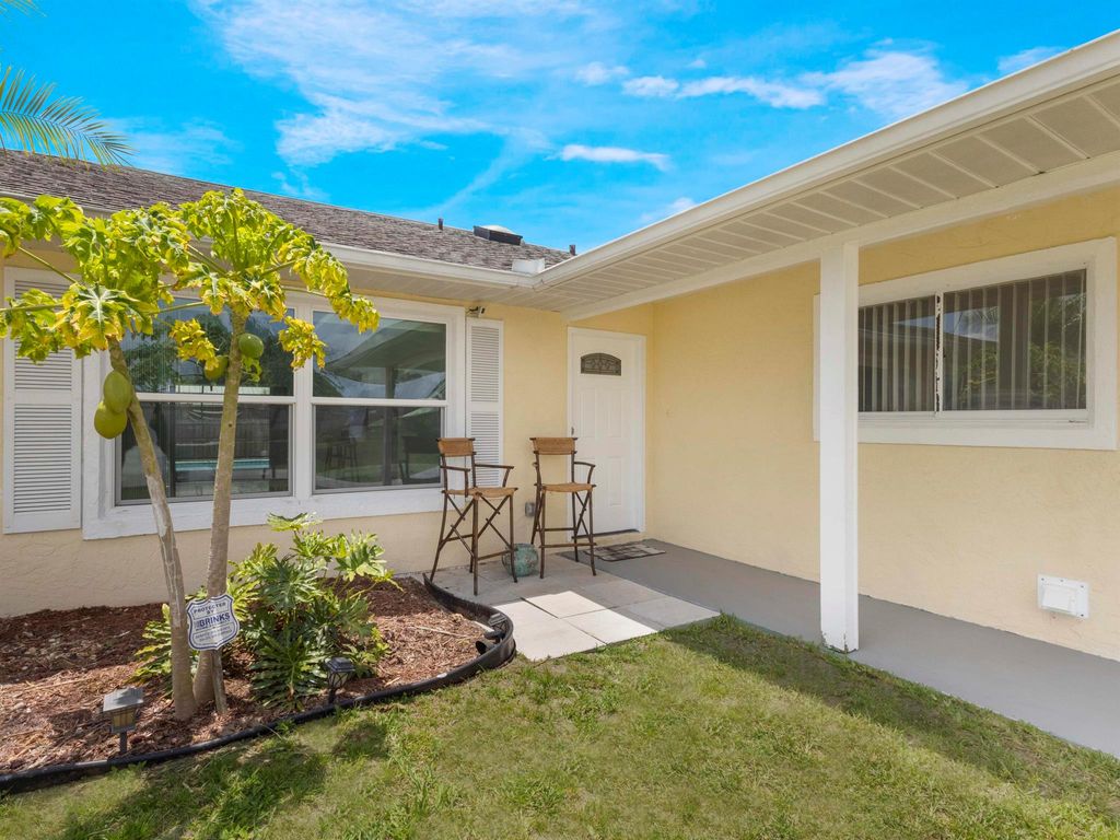 Photo of 1138 SW Gardena Avenue, Port Saint Lucie, FL 34953 (MLS # R11091862)
