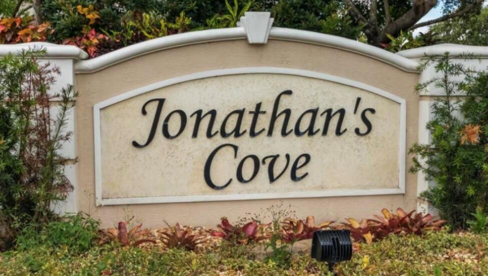 PALMBROOKE TOWNHOMES - Residential Lease