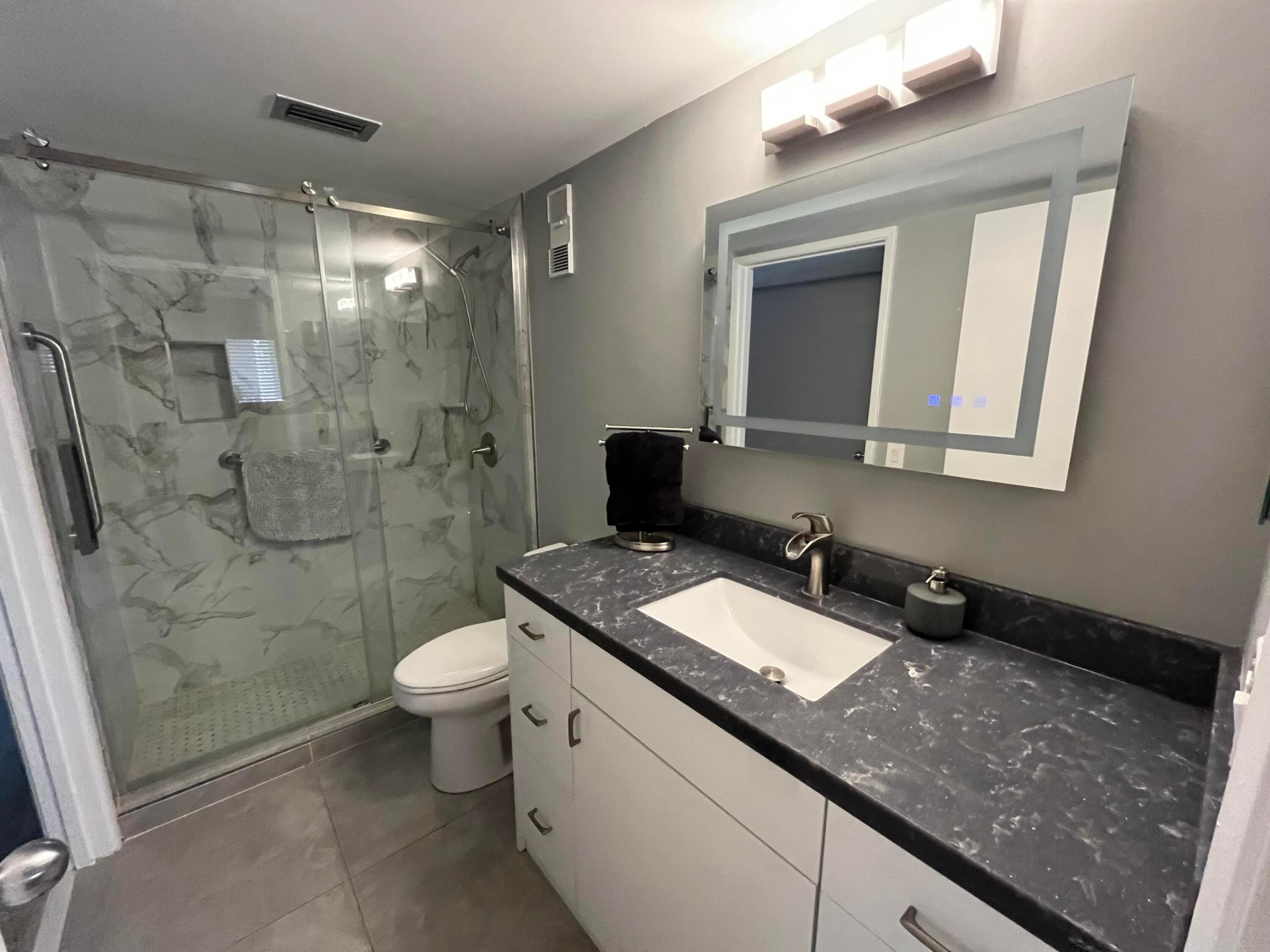 HUNTINGTON LAKES SEC FOUR CONDOS - Residential