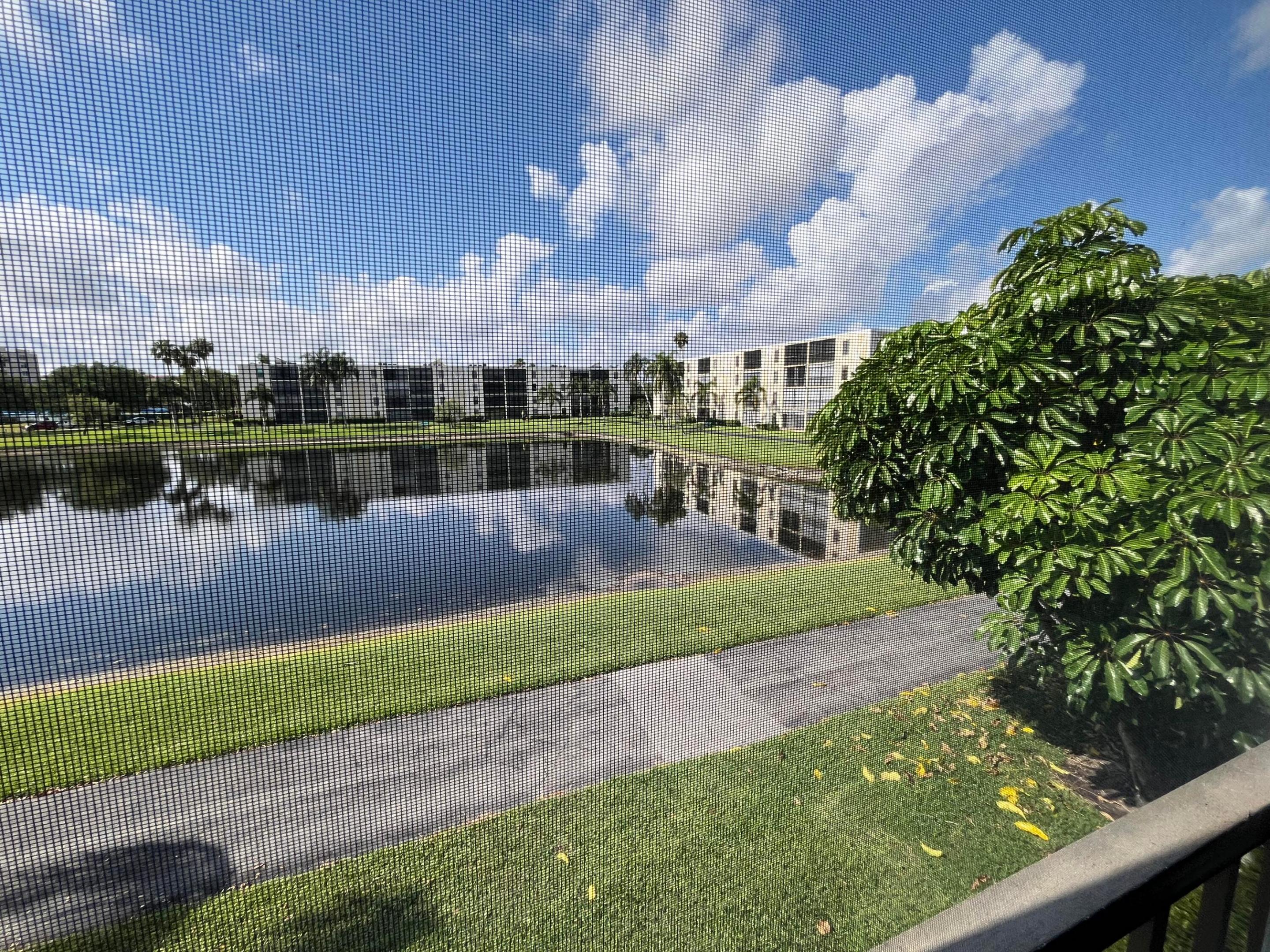 HUNTINGTON LAKES SEC FOUR CONDOS - Residential