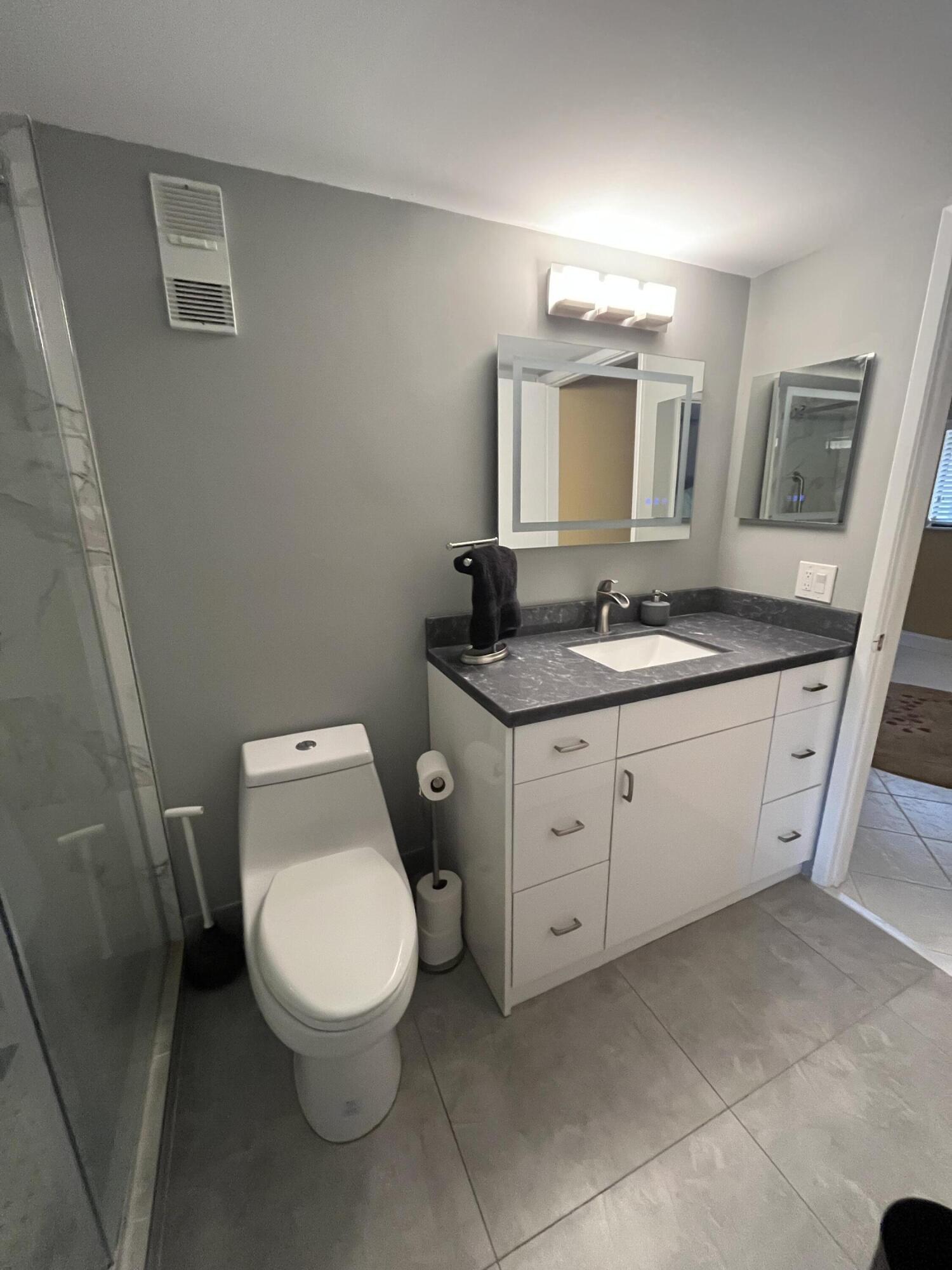 HUNTINGTON LAKES SEC FOUR CONDOS - Residential