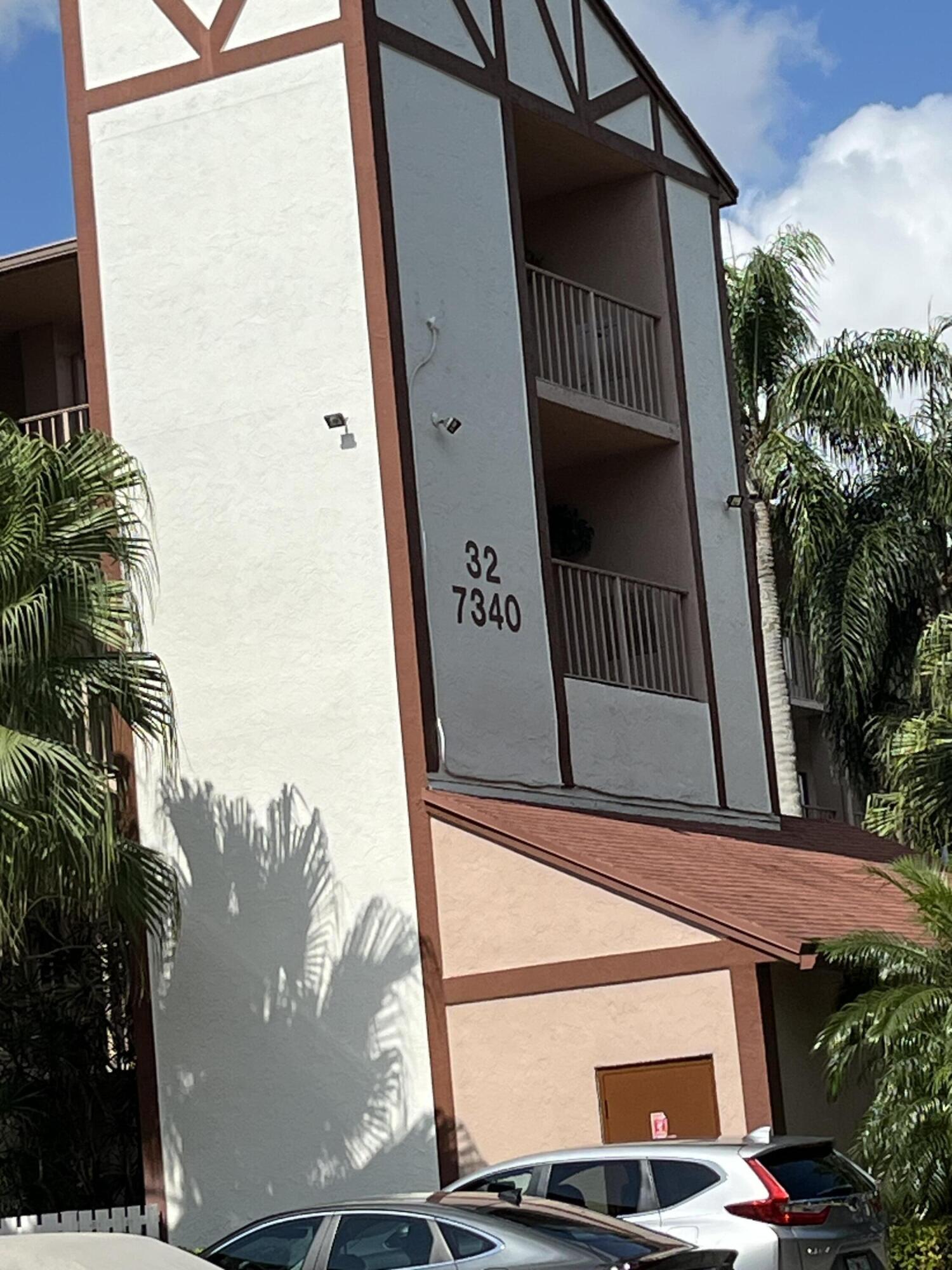 HUNTINGTON LAKES SEC FOUR CONDOS - Residential