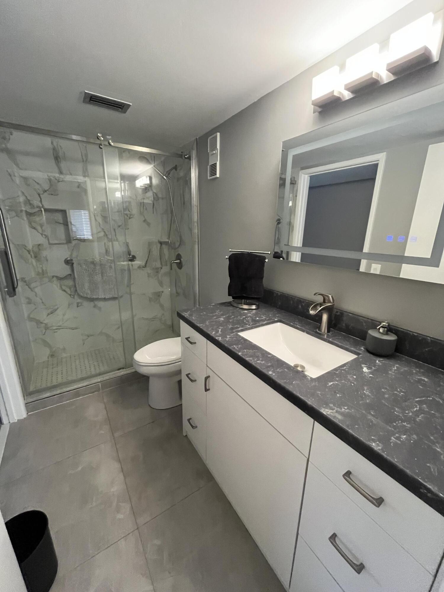 HUNTINGTON LAKES SEC FOUR CONDOS - Residential