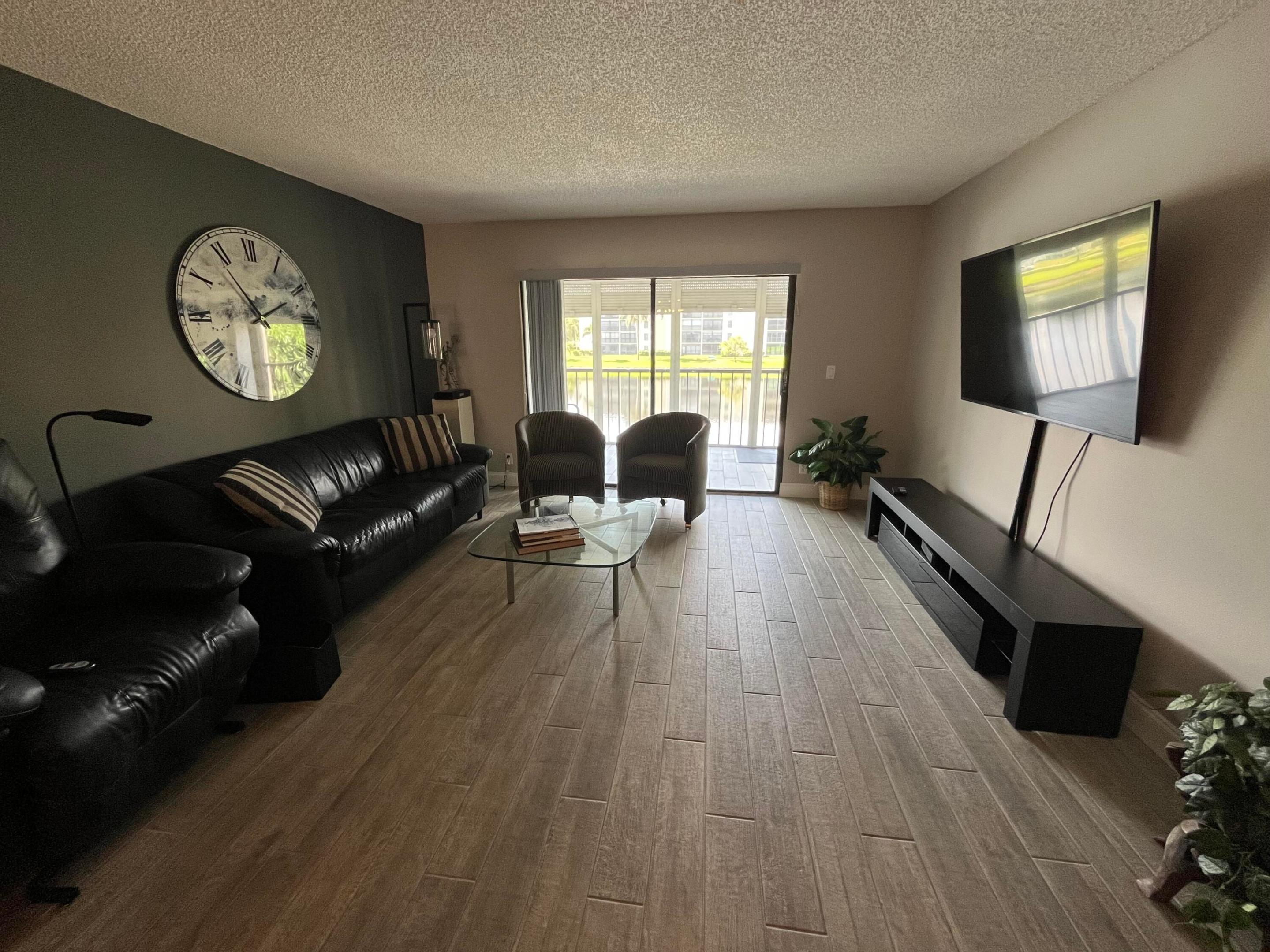 HUNTINGTON LAKES SEC FOUR CONDOS - Residential