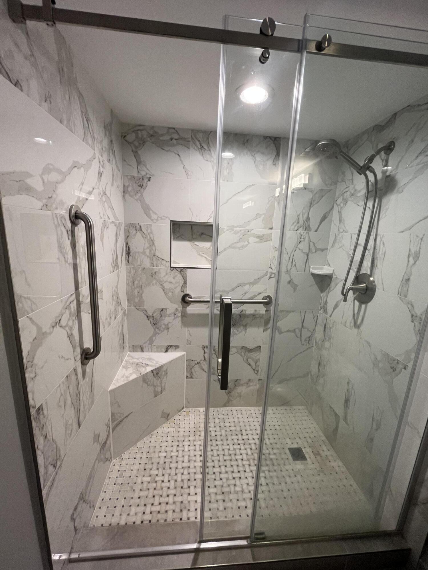 HUNTINGTON LAKES SEC FOUR CONDOS - Residential