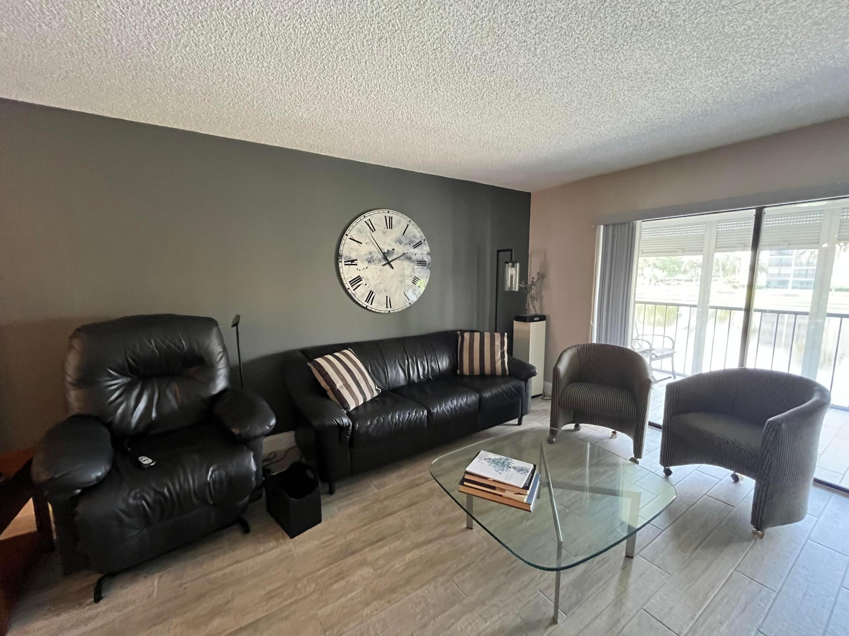 HUNTINGTON LAKES SEC FOUR CONDOS - Residential