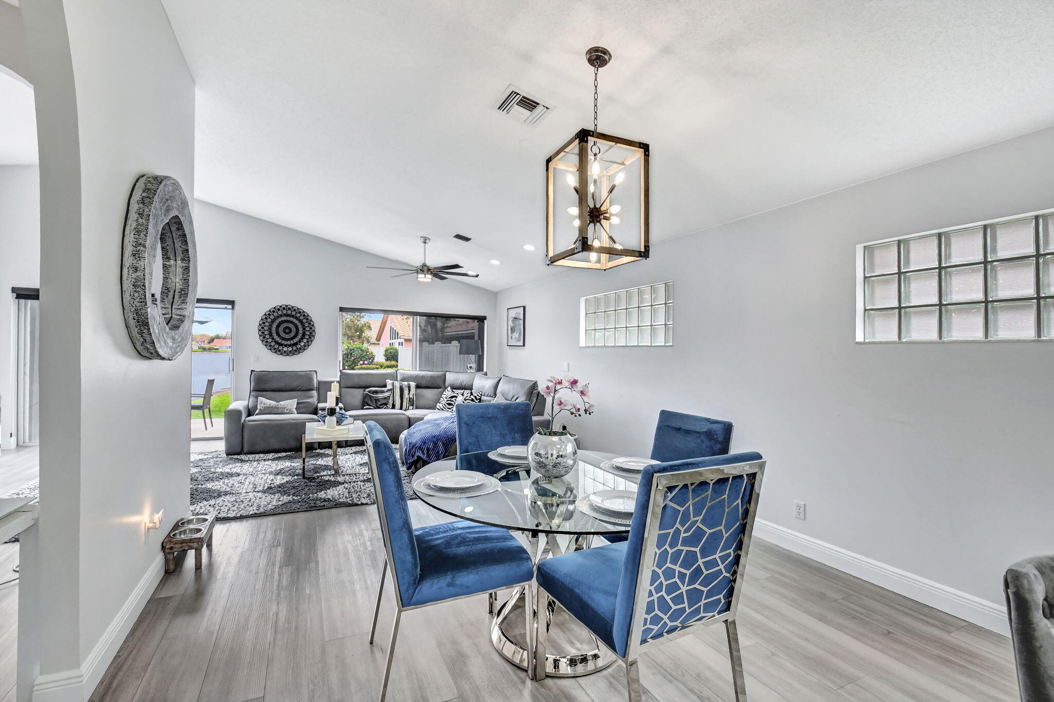 PALM ISLES - Residential