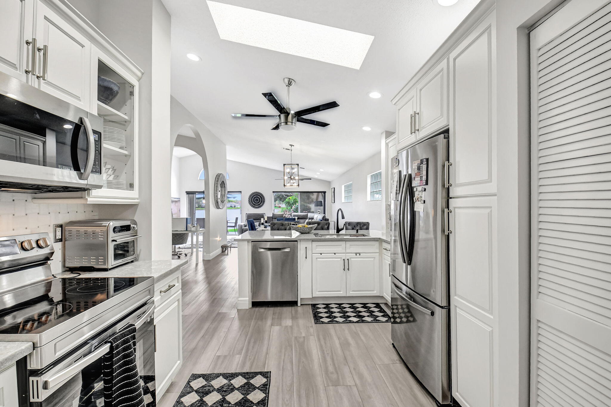 PALM ISLES - Residential