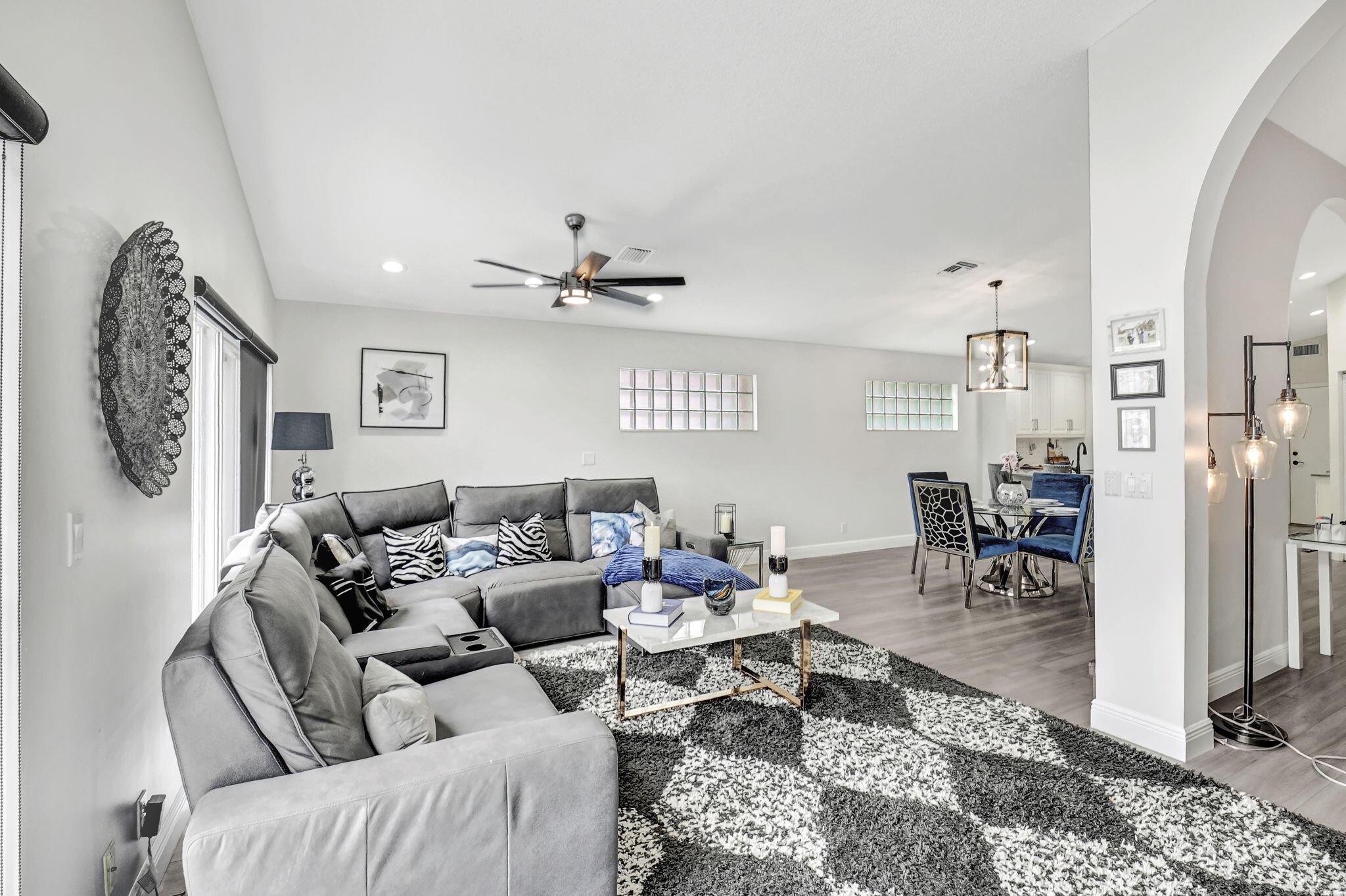 PALM ISLES - Residential