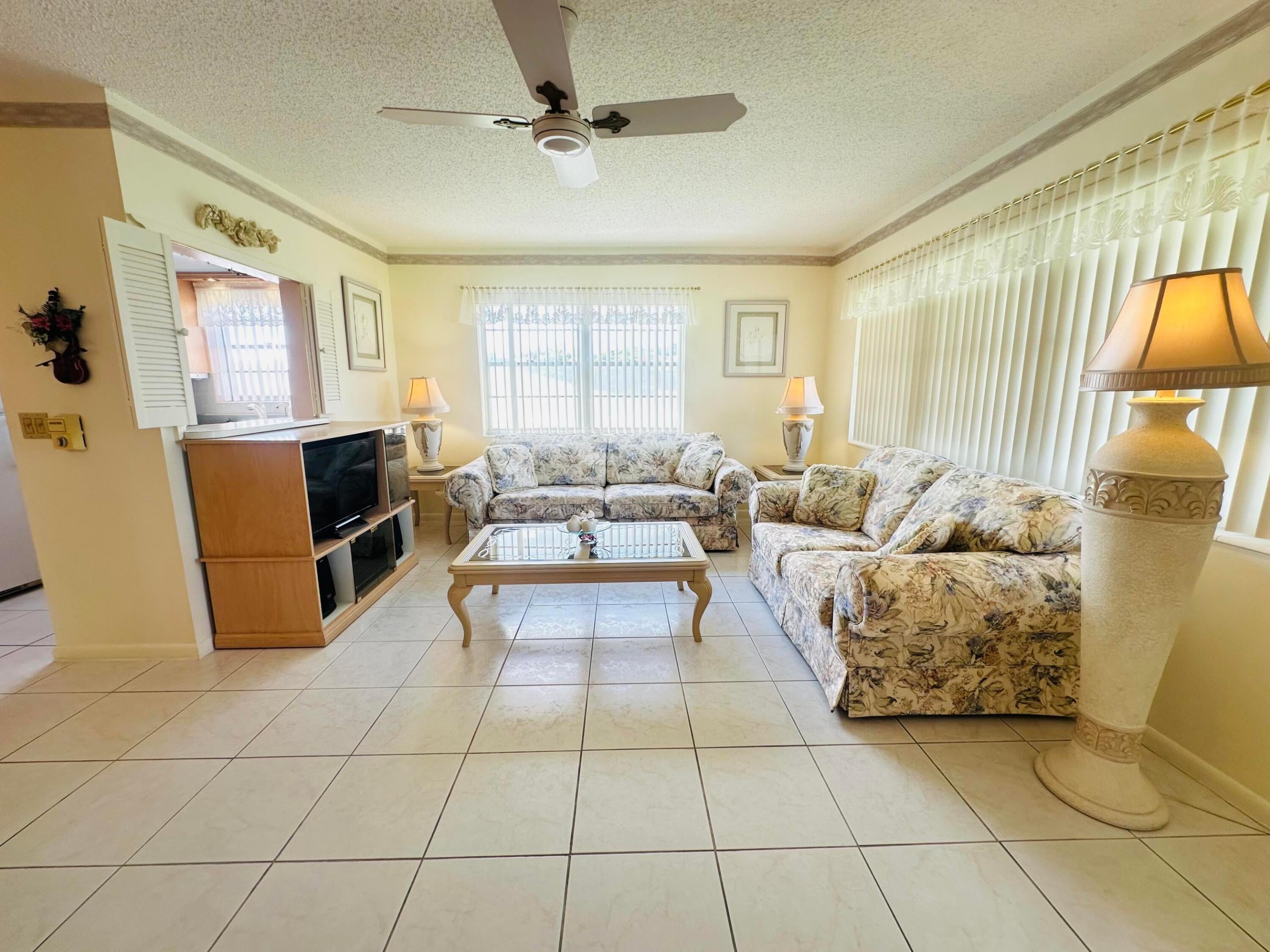 41 Lyndhurst B
