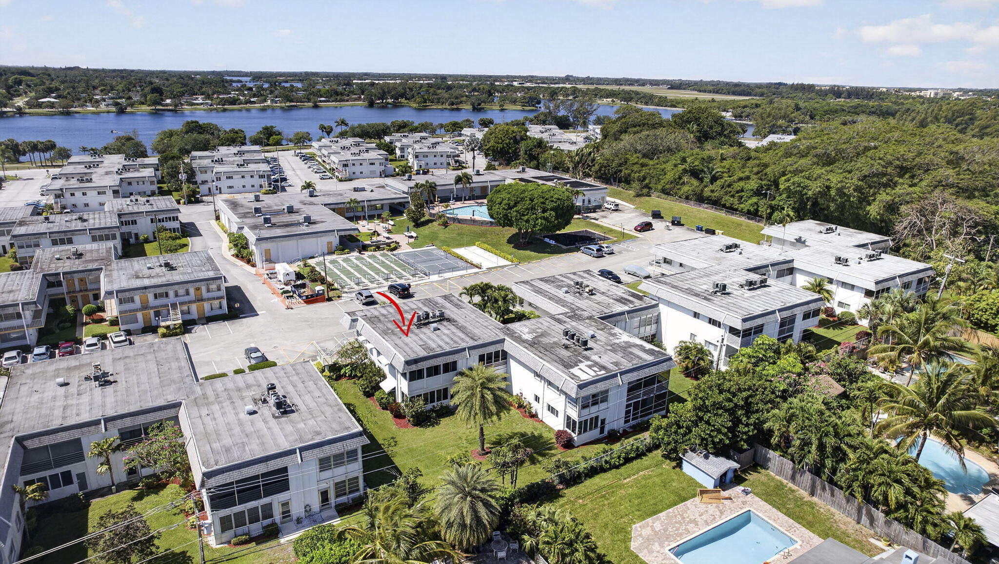 MURRY HILLS APT BLDG CONDO - Residential