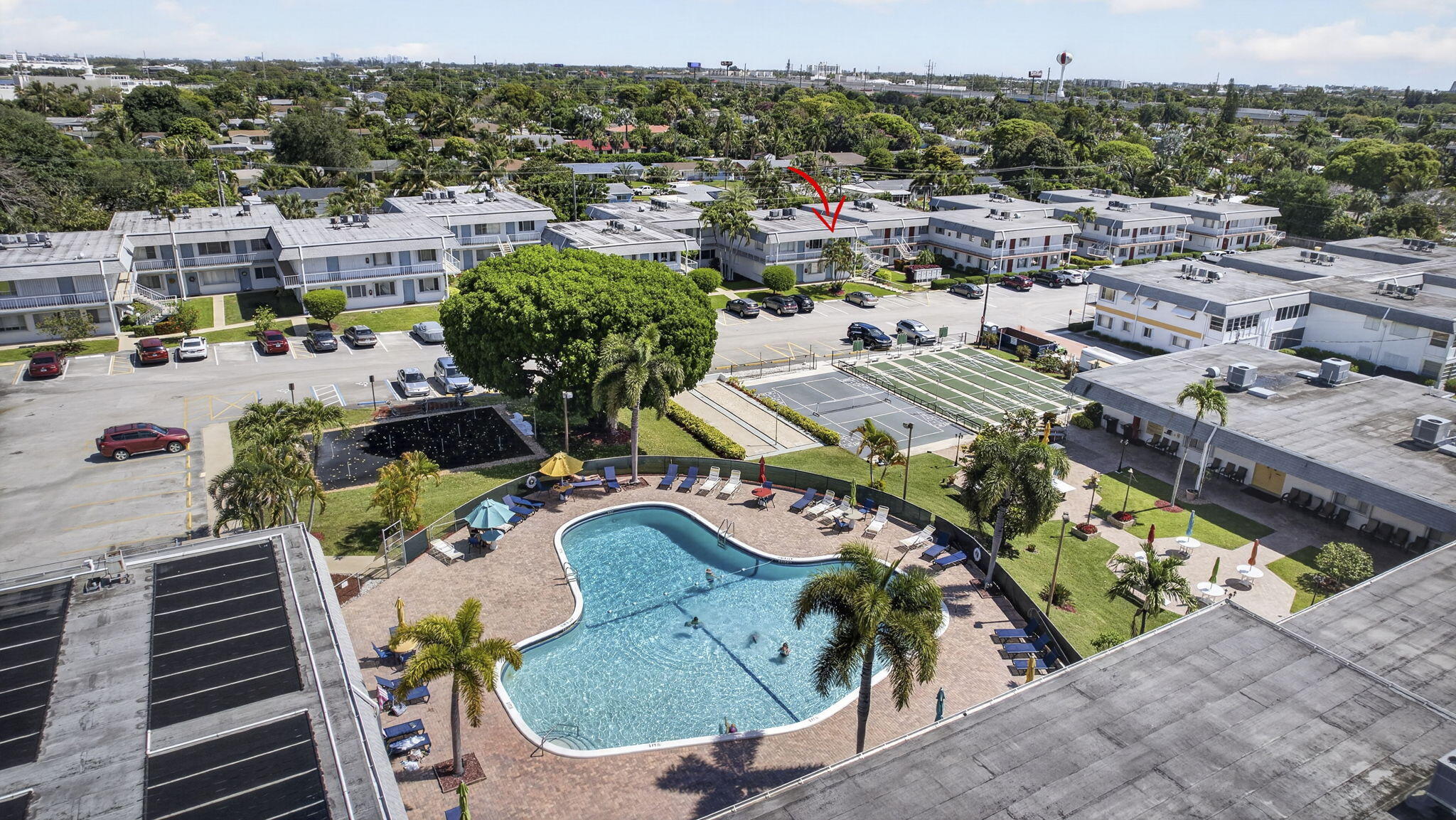 MURRY HILLS APT BLDG CONDO - Residential