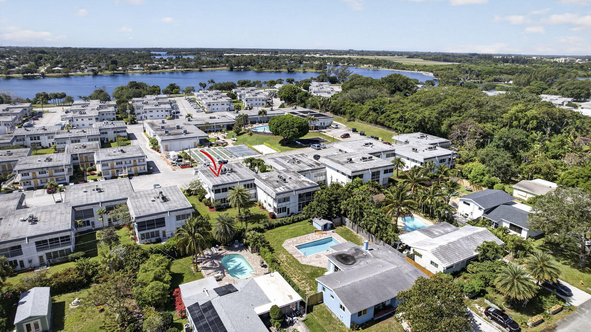 MURRY HILLS APT BLDG CONDO - Residential