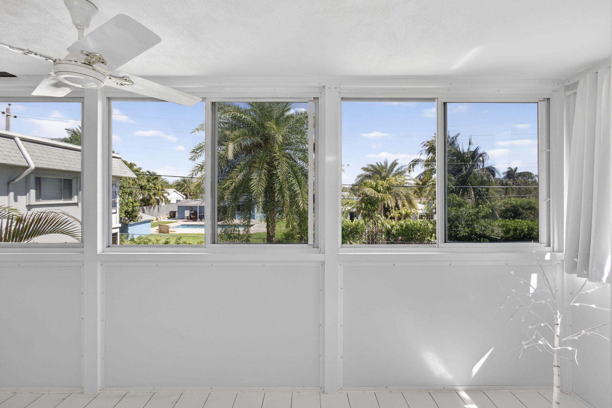 MURRY HILLS APT BLDG CONDO - Residential