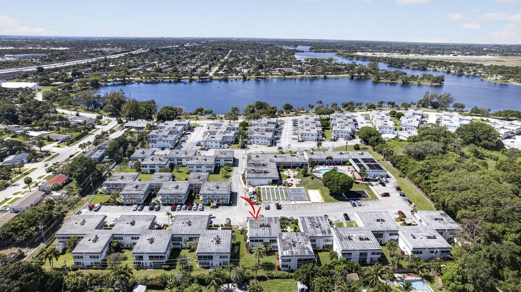 MURRY HILLS APT BLDG CONDO - Residential